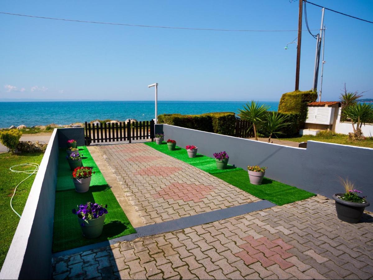 Seashell Luxury Apartment Nikiti  Exterior photo